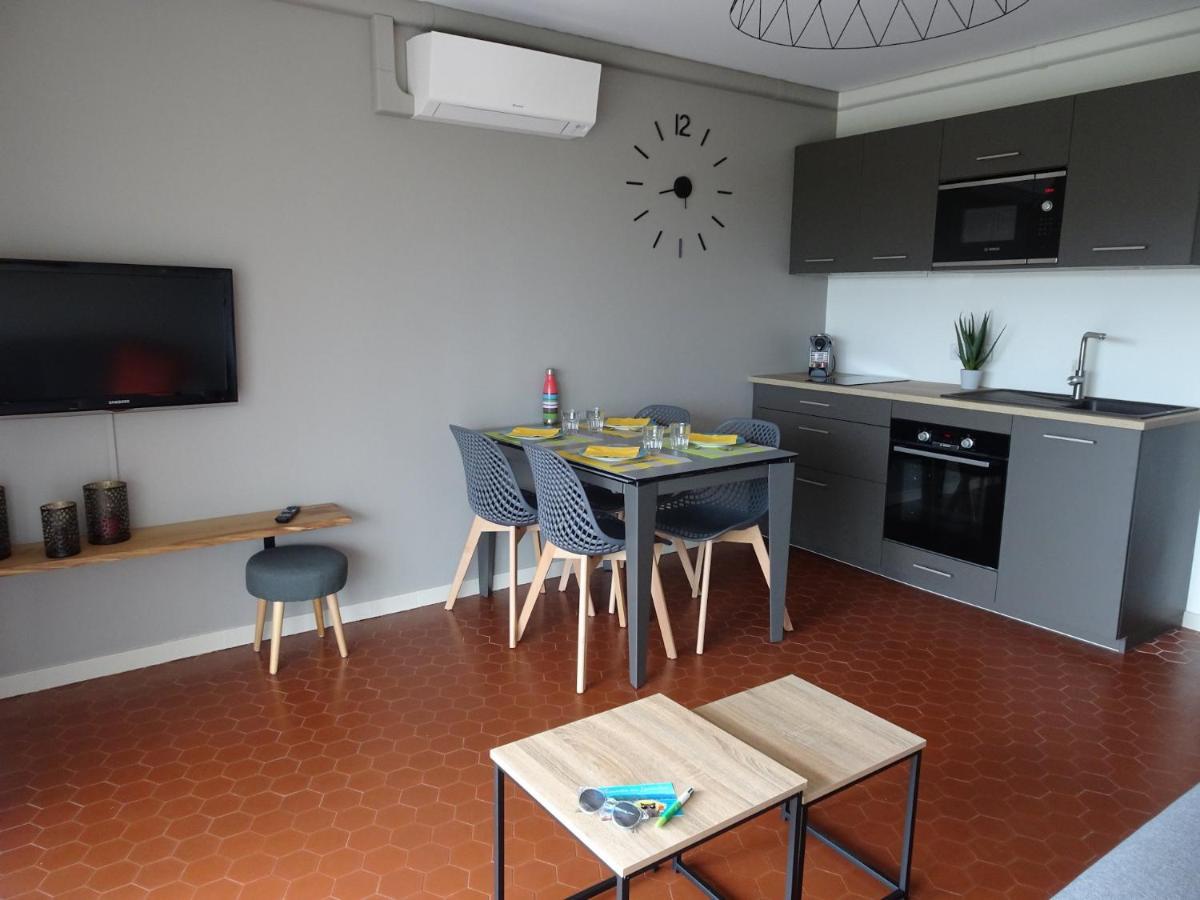 T3 150 M De La Plage, Climatisation, Piscine Et Parking Privatif - Le Lavandou Zewnętrze zdjęcie